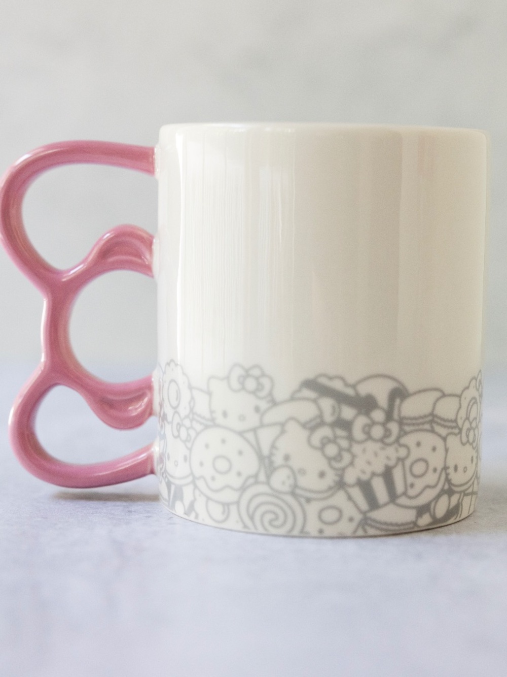 RARE Exclusive Hello Kitty Cafe 2017 Ceramic Pink Bow Mug 12 Oz